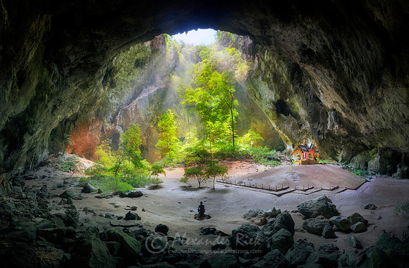 Phraya Nakhon Cave 1